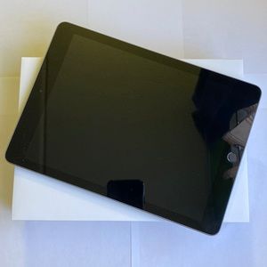 iPad 6th Generation 2018 with Retina Display, used, in very good condition